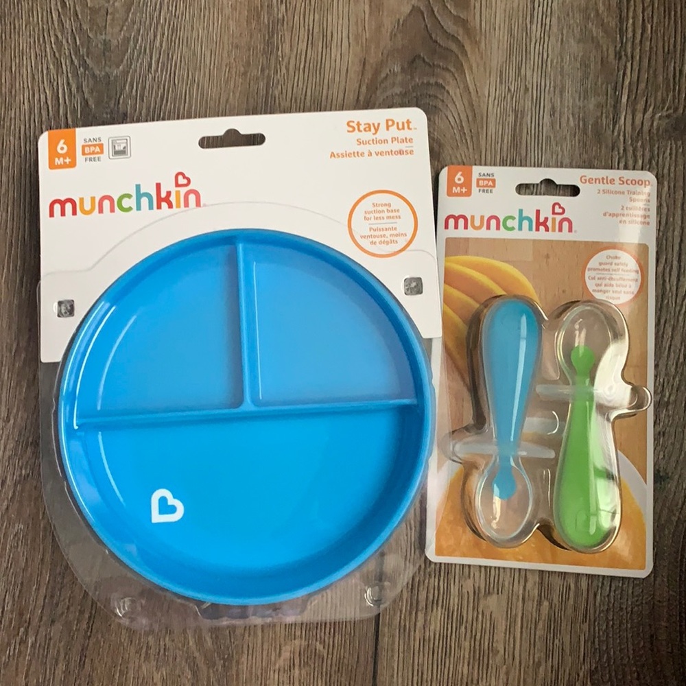 Munchkin Stay Put Plate and Gentle Scoop Spoons